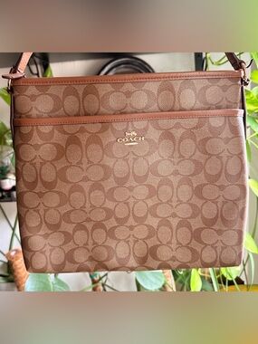 Coach F58297 Brown Signature Logo Tote with Gold Hardware